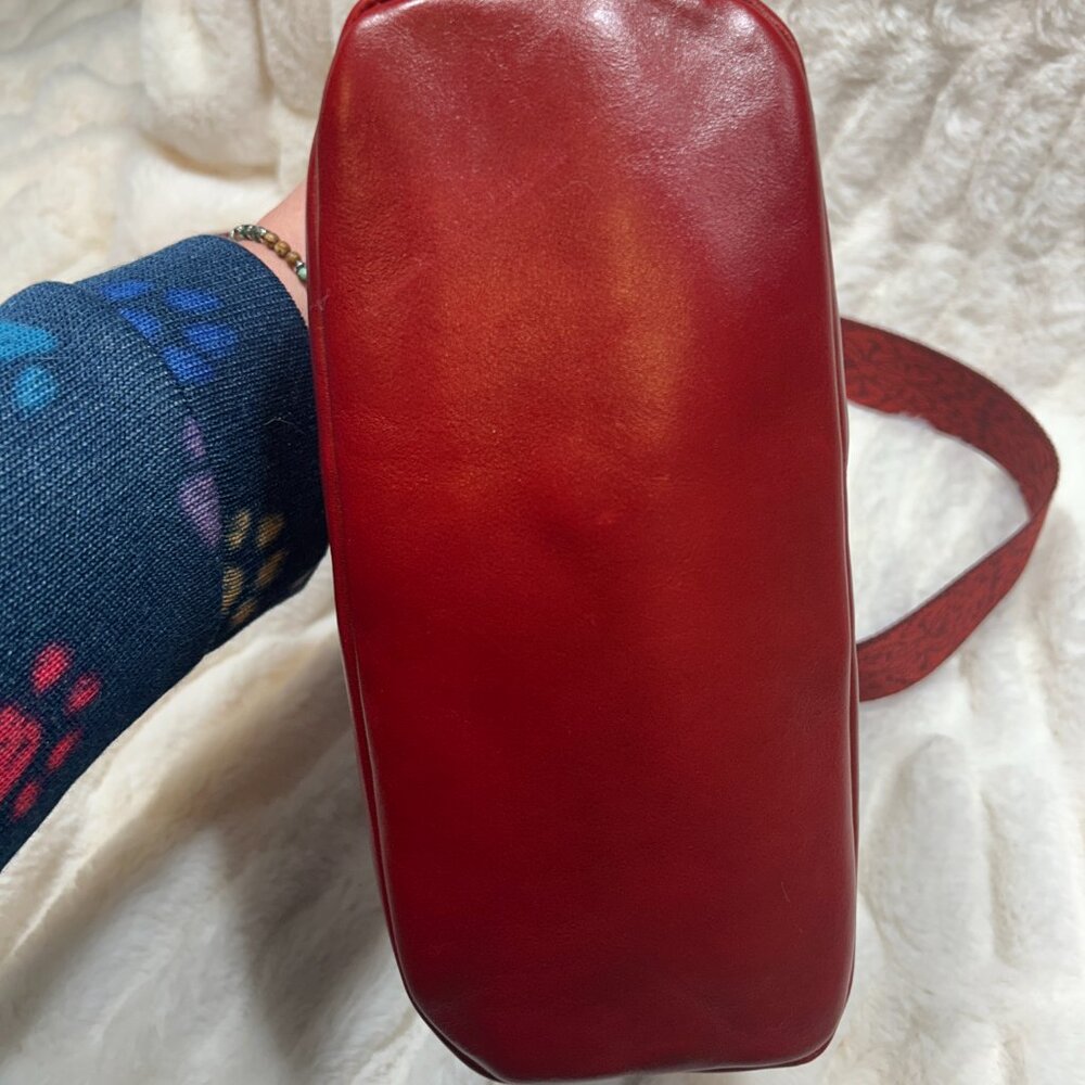 EUC Patricia Nash Valenza Red Leather Crossbody - Embossed Strap - Picture 4 of 12